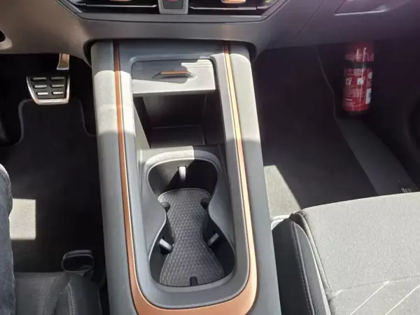 Cupra Born 2022 - 24499 EUR, 88036 km - AUTO.MOTO.pt - 88036km - foto 47 de 53