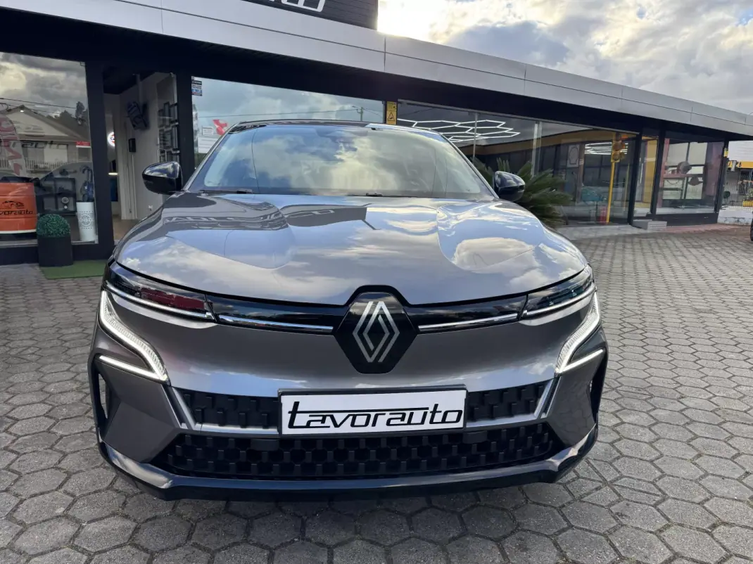 Renault Mégane E-Tech 2022 - 22500 EUR, 73000 km - AUTO.MOTO.pt - 73000km - foto 3 de 36