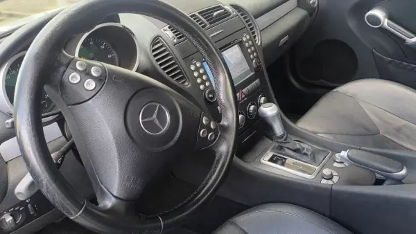Mercedes-Benz SLK 200 2005 - 12800 EUR, 175000 km - AUTO.MOTO.pt - 175000km - foto 15 de 19