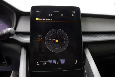 Polestar 2 2021 - 22500 EUR, 138000 km - AUTO.MOTO.pt - 138000km - foto 31 de 46