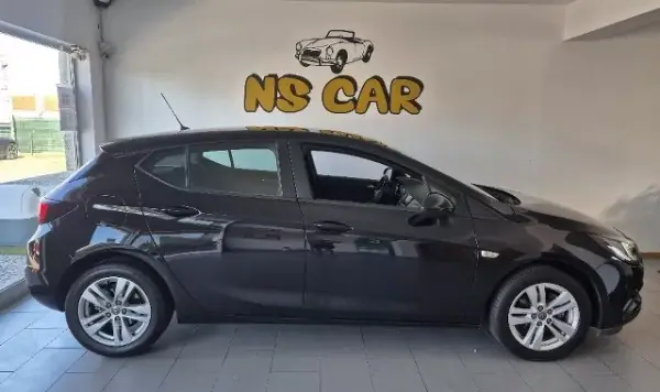 Opel Astra 2018 — foto 2 de 8