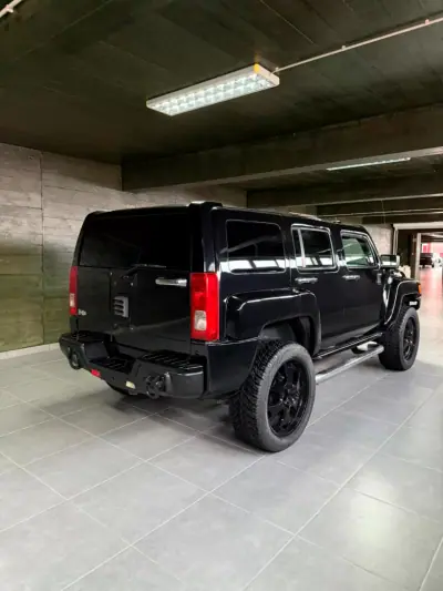Hummer H3 2005 - 35750 EUR, 85000 km - AUTO.MOTO.pt - 85000km - foto 7 de 14