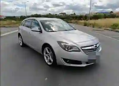 Opel INSIGNIA SPORTS TOURER SW 2015 — foto 2 de 11