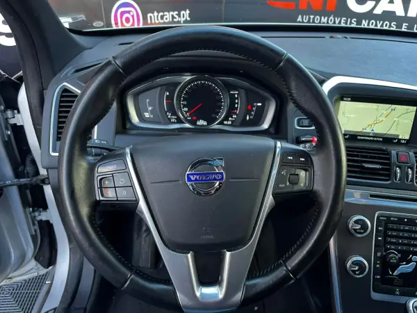 Volvo XC 60 2016 - 22900 EUR, 182664 km - AUTO.MOTO.pt - 182664km - foto 6 de 18