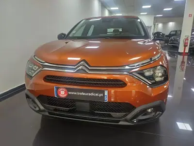 Citroën e-C4 2022 — foto 4 de 25