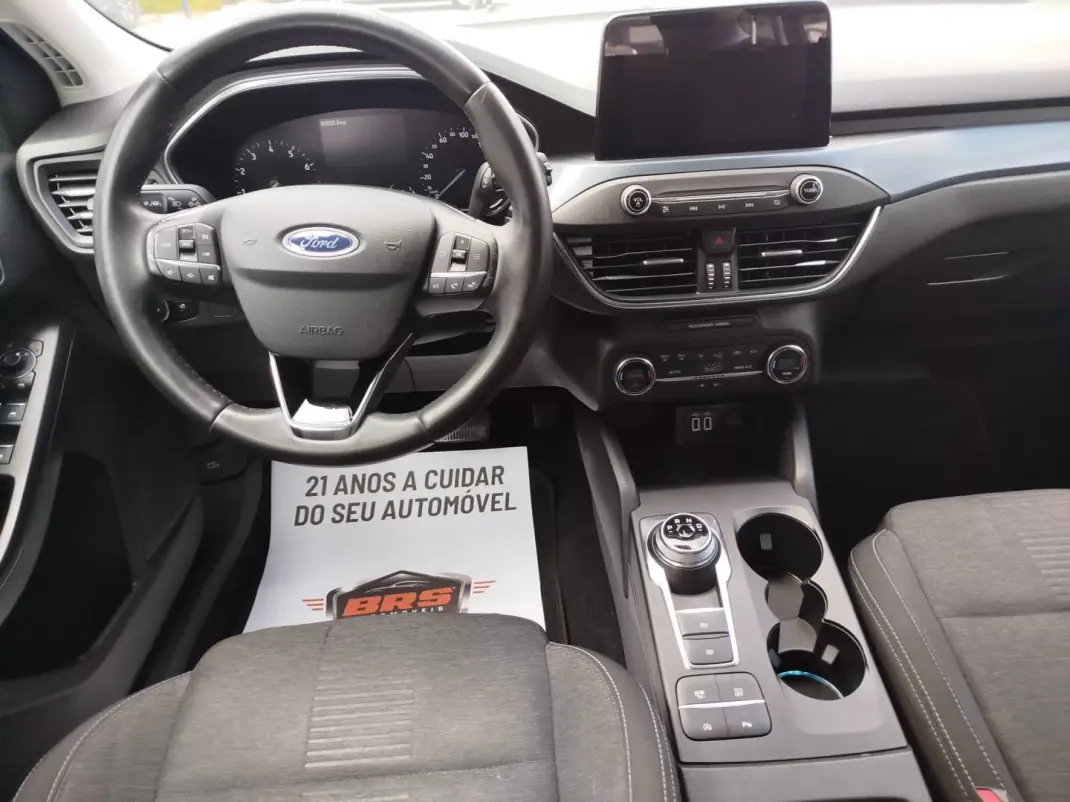 Ford Focus SW 2021 - 17950 EUR, 80831 km - AUTO.MOTO.pt - 80831km - foto 5 de 19
