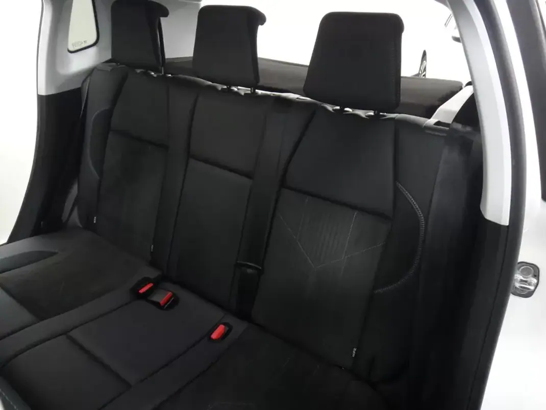 Peugeot 2008 2019 - 11250 EUR, 90000 km - AUTO.MOTO.pt - 90000km - foto 19 de 32
