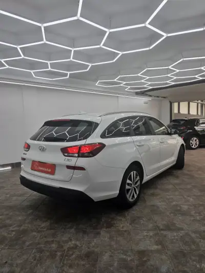Hyundai i30 SW 2018 - 12950 EUR, 117053 km - AUTO.MOTO.pt - 117053km - foto 27 de 41
