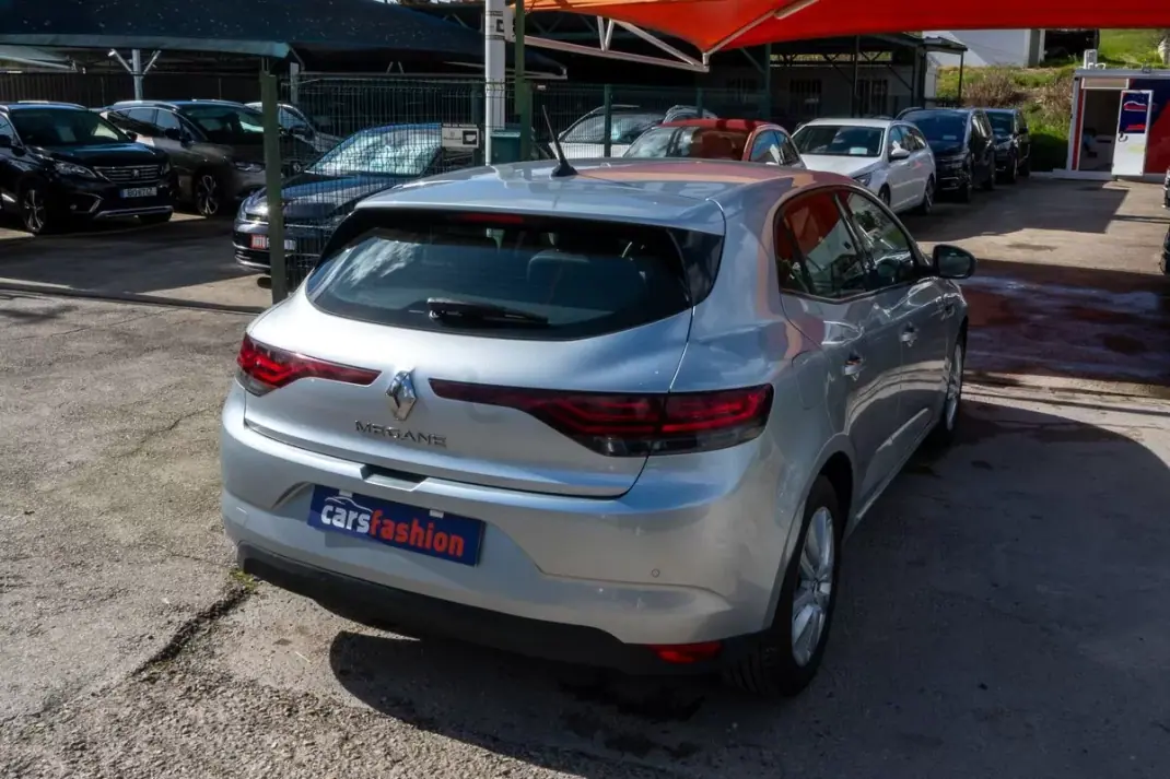 Renault Mégane 2021 - 18600 EUR, 109996 km - 109996km - foto 10 de 31
