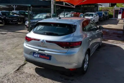 Renault Mégane 2021 - 18600 EUR, 109996 km - 109996km - foto 10 de 31
