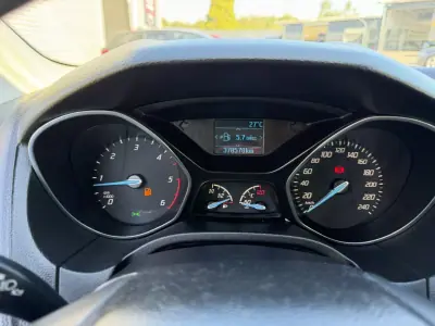 Ford Focus 2014 — photo 6 of 30