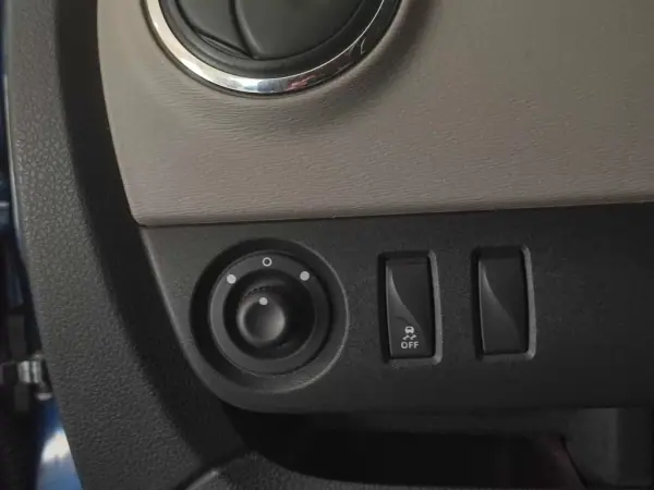 Dacia Lodgy 2016 - 12900 EUR, 161000 km - AUTO.MOTO.pt - 161000km - foto 9 de 16