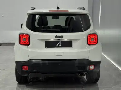 Jeep Renegade 2021 - 18490 EUR, 55000 km - AUTO.MOTO.pt - 55000km - foto 10 de 28