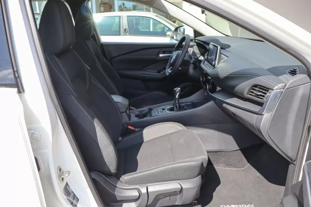 Nissan Qashqai 2023 - 20990 EUR, 56190 km - 56190km - foto 19 de 31
