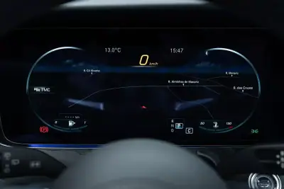 Mercedes-Benz E 220 2021 - 49950 EUR, 64000 km - AUTO.MOTO.pt - 64000km - foto 50 de 60