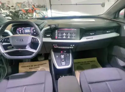 Audi Q4 e-tron 2021 - 27900 EUR, 85105 km - AUTO.MOTO.pt - 85105km - foto 16 de 19