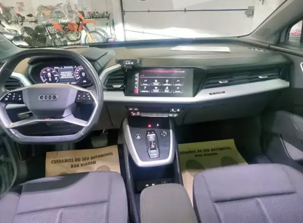 Audi Q4 e-tron 2021 - 27900 EUR, 85105 km - AUTO.MOTO.pt - 85105km - foto 16 de 19