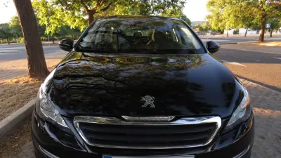 Peugeot 308 SW 2014 - 10800 EUR, 194000 km - 194000km - foto 6 de 15