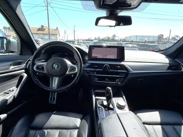 BMW 530 2022 - 35900 EUR, 82233 km - AUTO.MOTO.pt - 82233km - foto 16 de 20