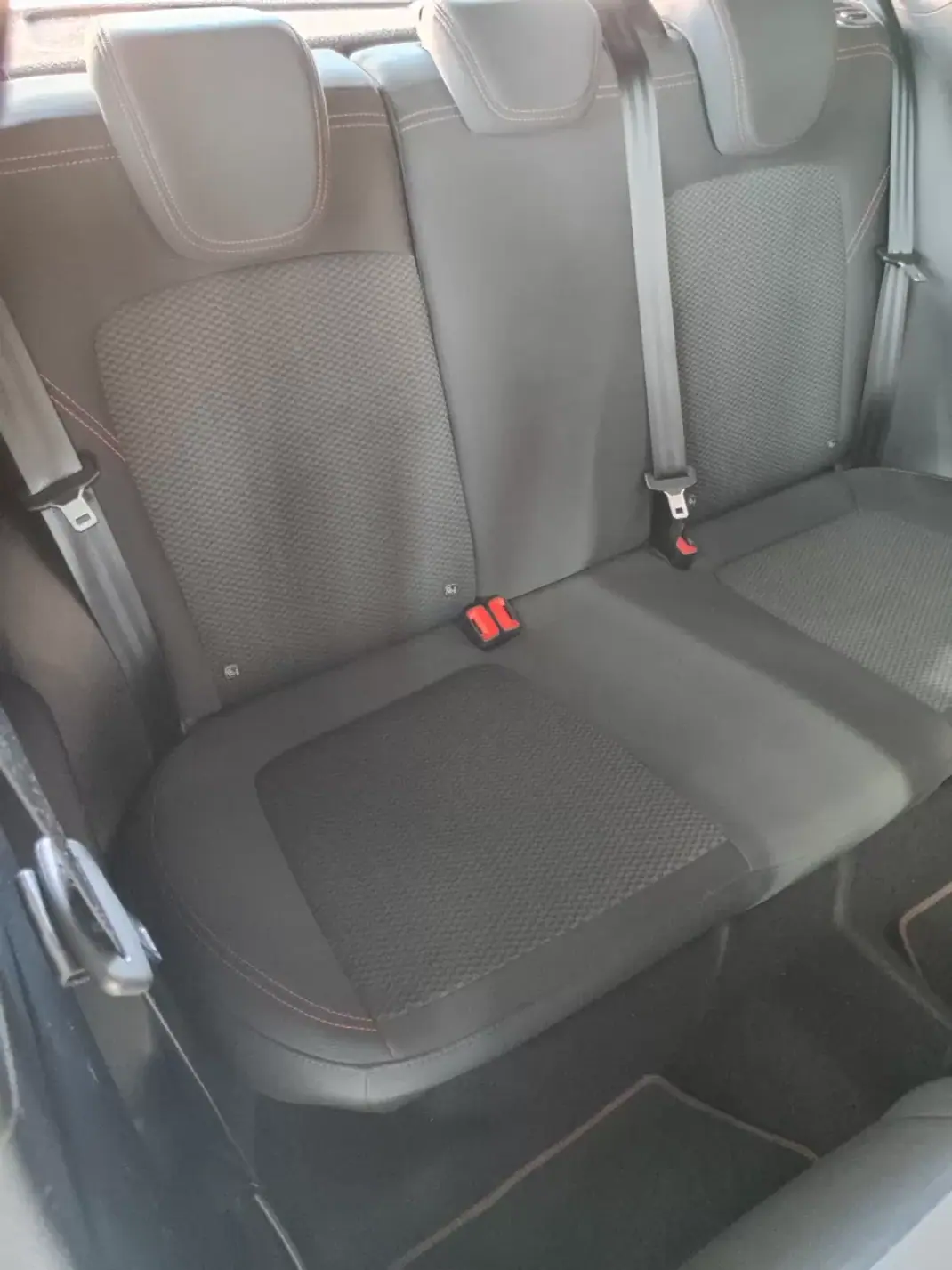 Ford Fiesta 2019 - 12950 EUR, 95000 km - 95000km - foto 18 de 41