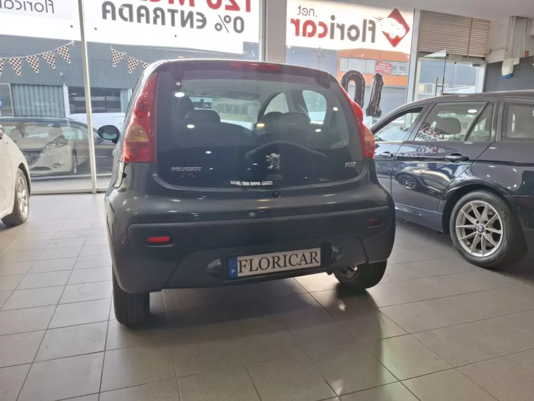 Peugeot 107 2008 - 4500 EUR, 127195 km - AUTO.MOTO.pt - 127195km - foto 14 de 14