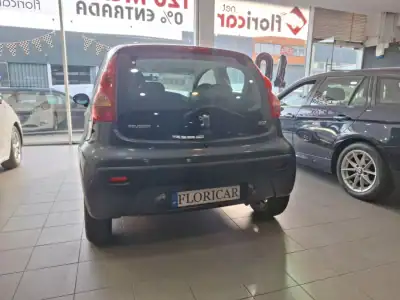 Peugeot 107 2008 - 4500 EUR, 127195 km - AUTO.MOTO.pt - 127195km - foto 14 de 14