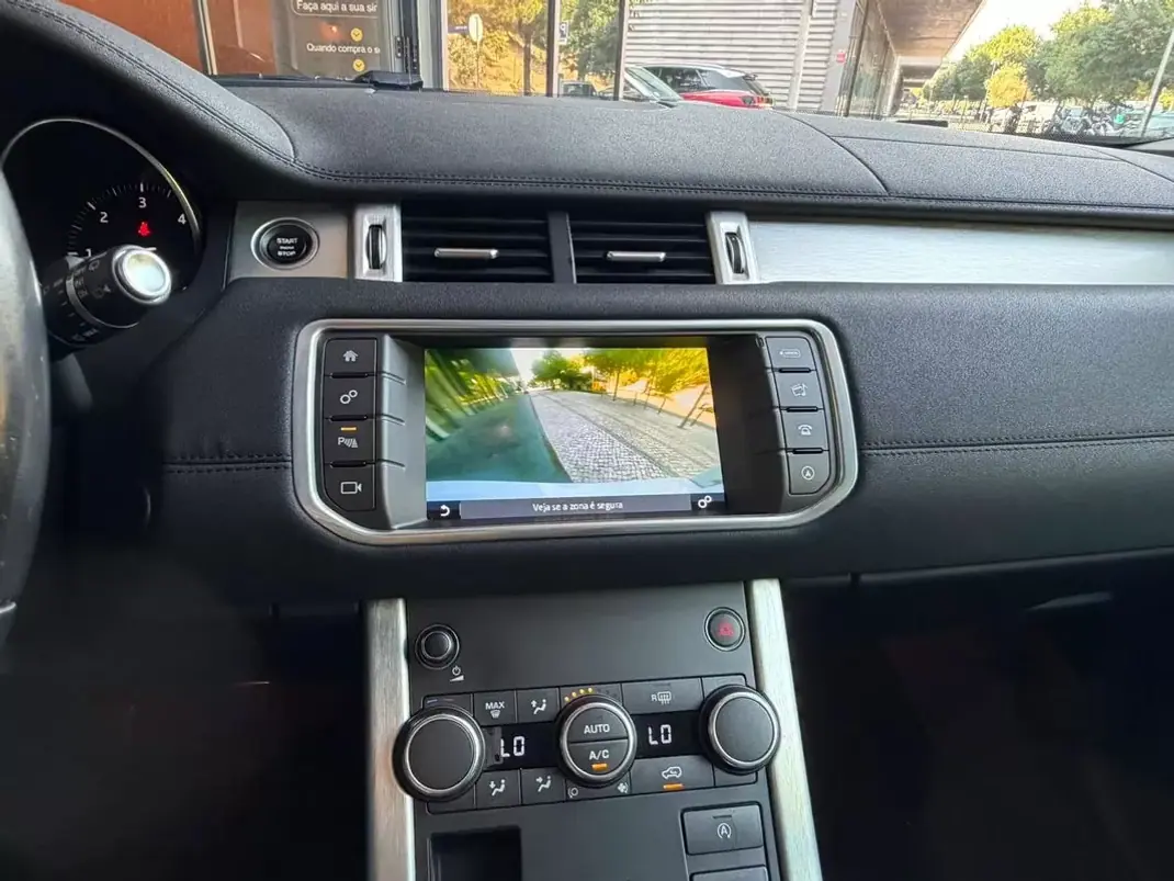 Land Rover Range Rover Evoque 2017 - 17890 EUR, 205931 km - 205931km - foto 26 de 26