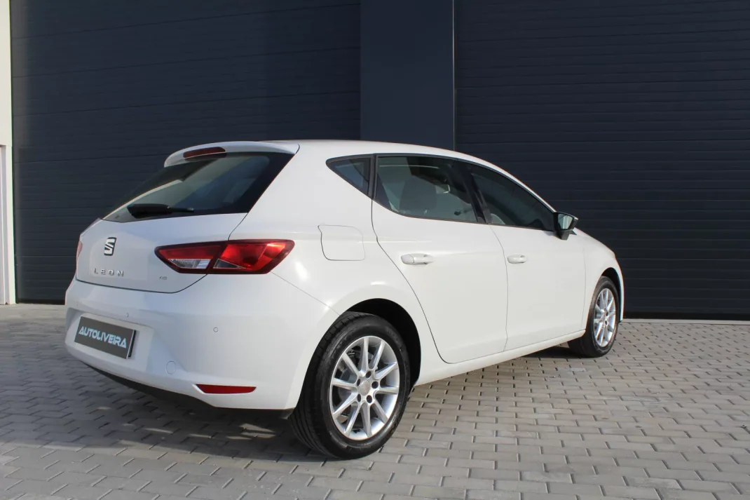SEAT Leon 2013 - 10250 EUR, 184867 km - AUTO.MOTO.pt - 184867km - foto 3 de 16