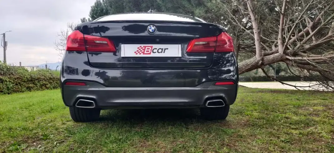 BMW 530e 2019 - 28499 EUR, 113000 km - AUTO.MOTO.pt - 113000km - foto 10 de 51