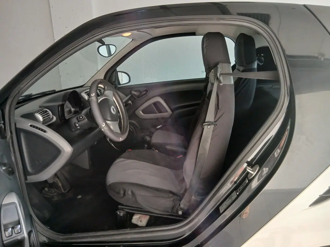 Smart ForTwo Coupé 2010 - 4500 EUR, 200000 km - 200000km - foto 5 de 7