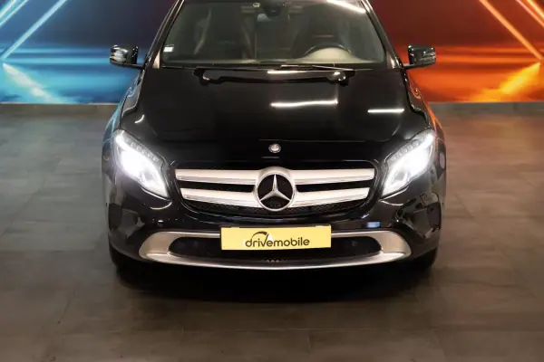 Mercedes-Benz GLA 180 2017 - 20900 EUR, 228238 km - AUTO.MOTO.pt - 228238km - foto 8 de 22