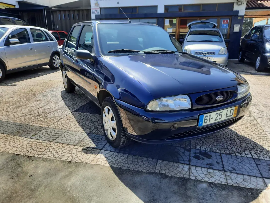 Ford Fiesta 1998 - 995 EUR, 67488 km - AUTO.MOTO.pt - 67488km - foto 2 de 8