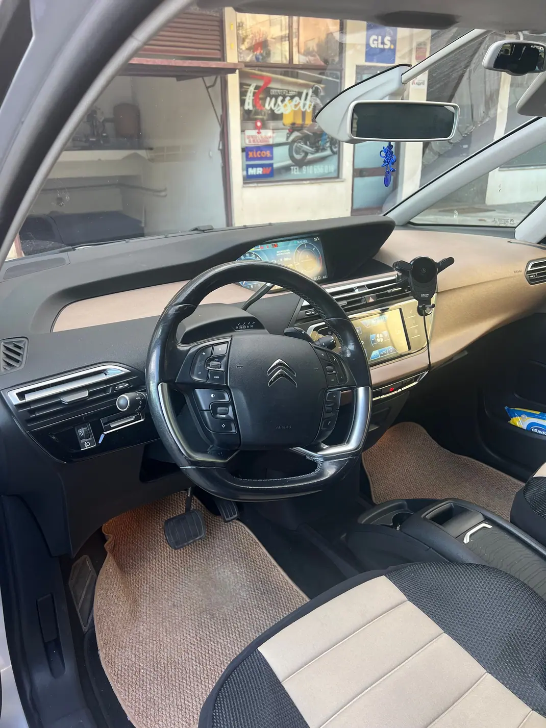 Citroën C4 Picasso 2013 - 7000 EUR, 252000 km - 252000km - foto 12 de 12