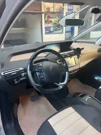 Citroën C4 Picasso 2013 - 7000 EUR, 252000 km - 252000km - foto 12 de 12