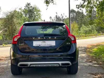 Volvo V60 2016 - 15900 EUR, 155935 km - AUTO.MOTO.pt - 155935km - foto 3 de 28