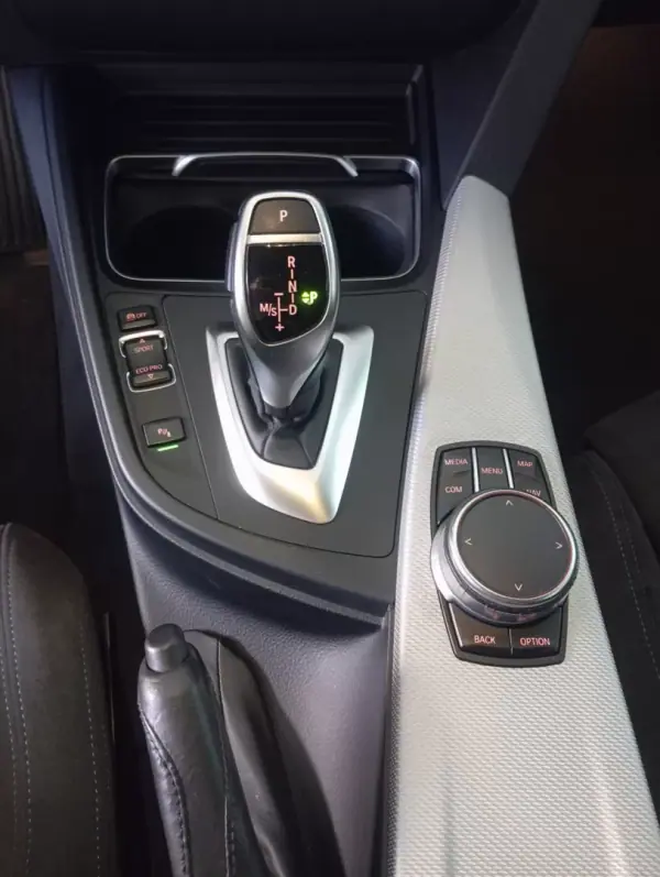 BMW 420 2017 - 25000 EUR, 149000 km - AUTO.MOTO.pt - 149000km - foto 21 de 27