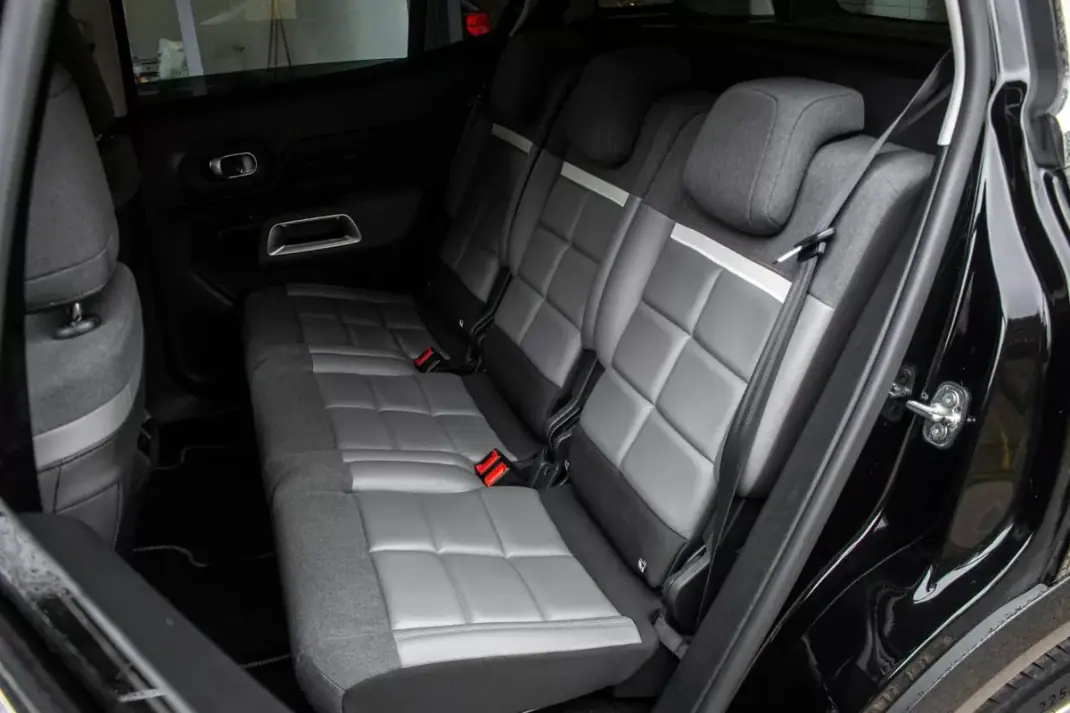 Citroën C5 Aircross 2021 - 19750 EUR, 95369 km - AUTO.MOTO.pt - 95369km - foto 30 de 44