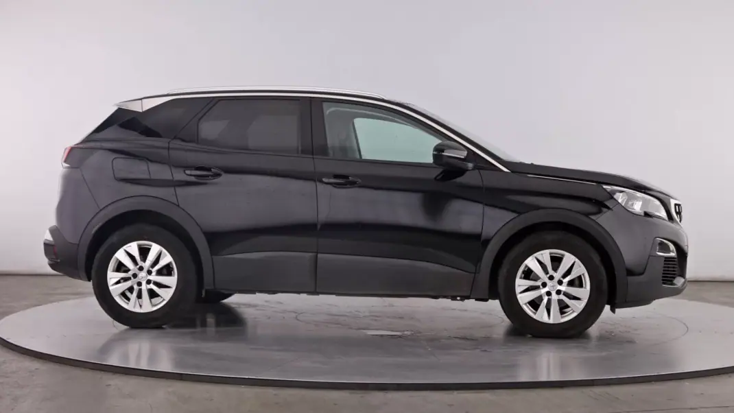 Peugeot 3008 2018 - 15500 EUR, 98159 km - 98159km - foto 6 de 8