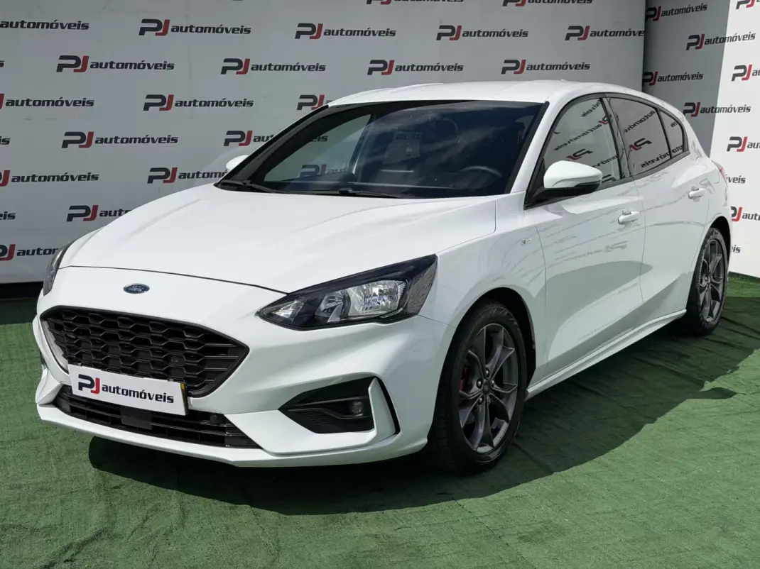 Ford Focus 2020 - 15990 EUR, 87000 km - AUTO.MOTO.pt - 87000km - foto 1 de 15