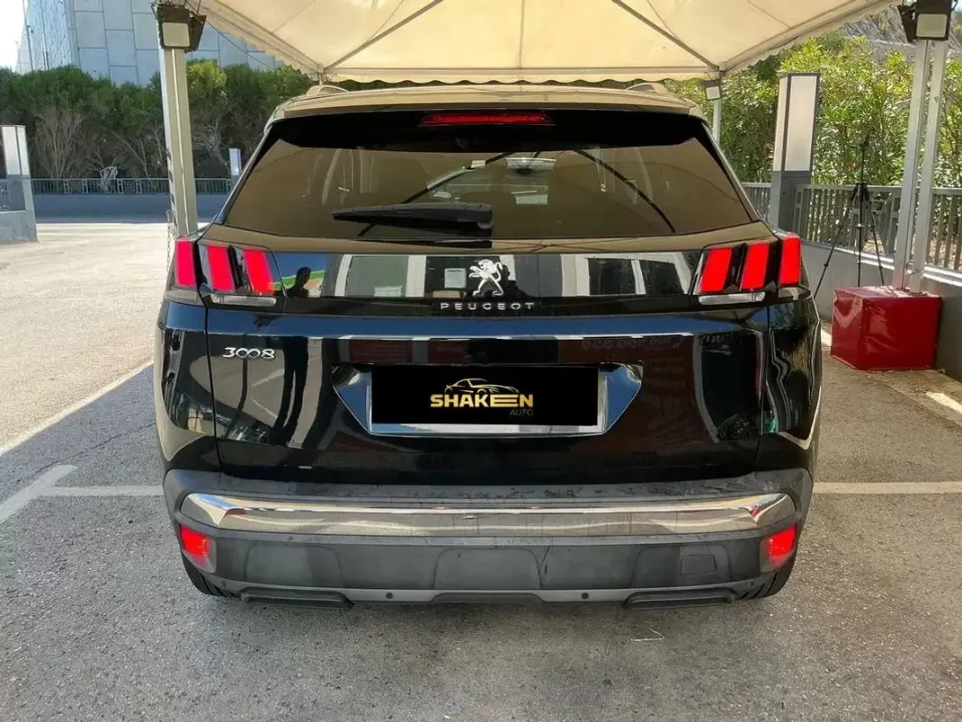 Peugeot 3008 2018 - 15450 EUR, 169269 km - 169269km - foto 4 de 14