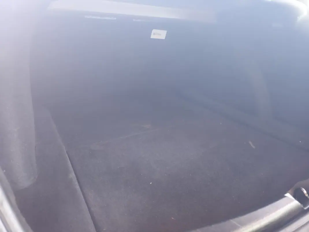 Tesla Model 3 2019 - 23500 EUR, 119000 km - AUTO.MOTO.pt - 119000km - foto 12 de 13