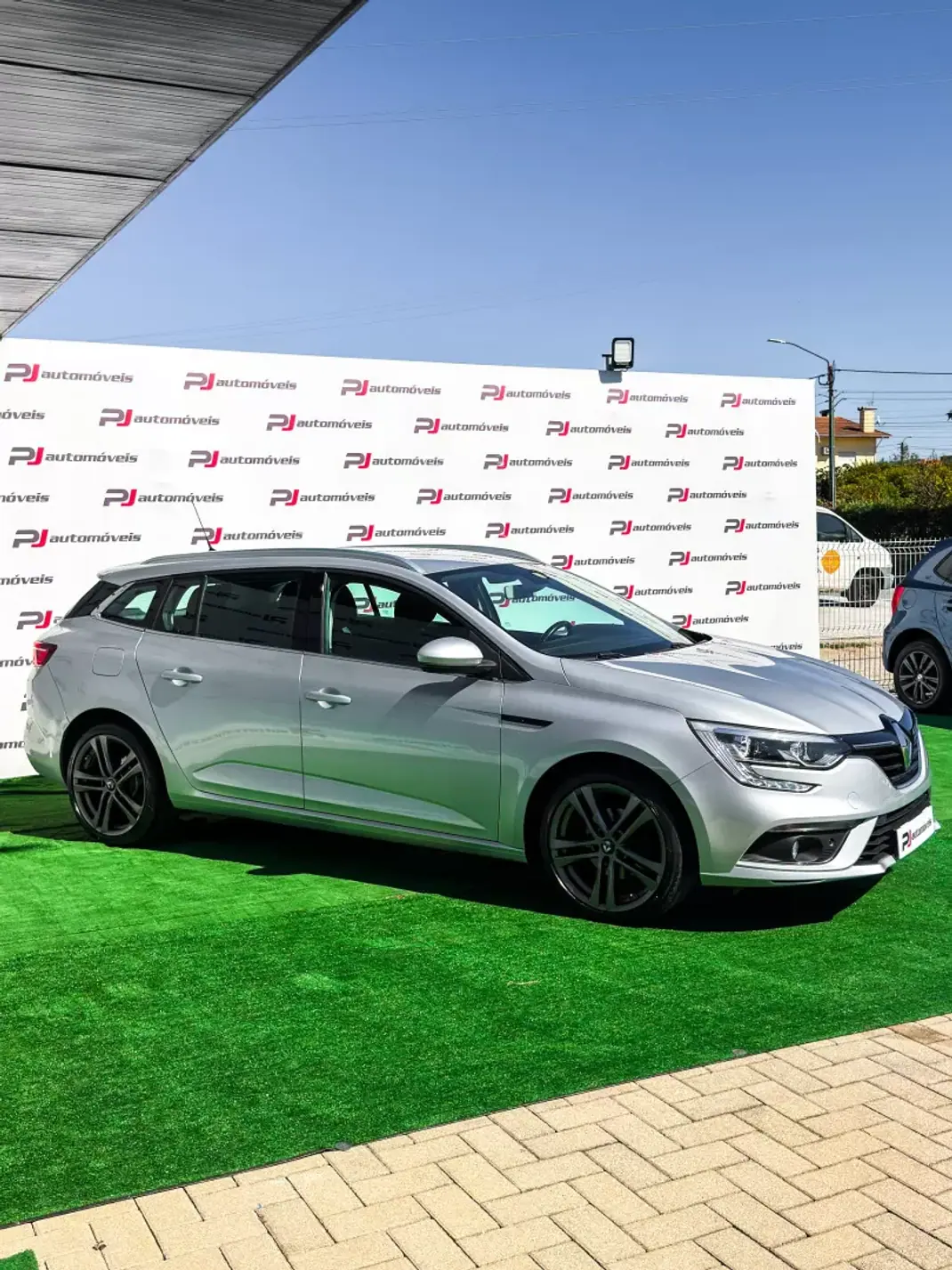 Renault Mégane 2018 - 11990 EUR, 133000 km - 133000km - foto 5 de 19