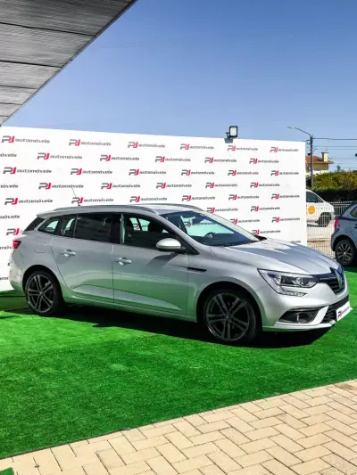 Renault Mégane 2018 - 11990 EUR, 133000 km - 133000km - foto 5 de 19