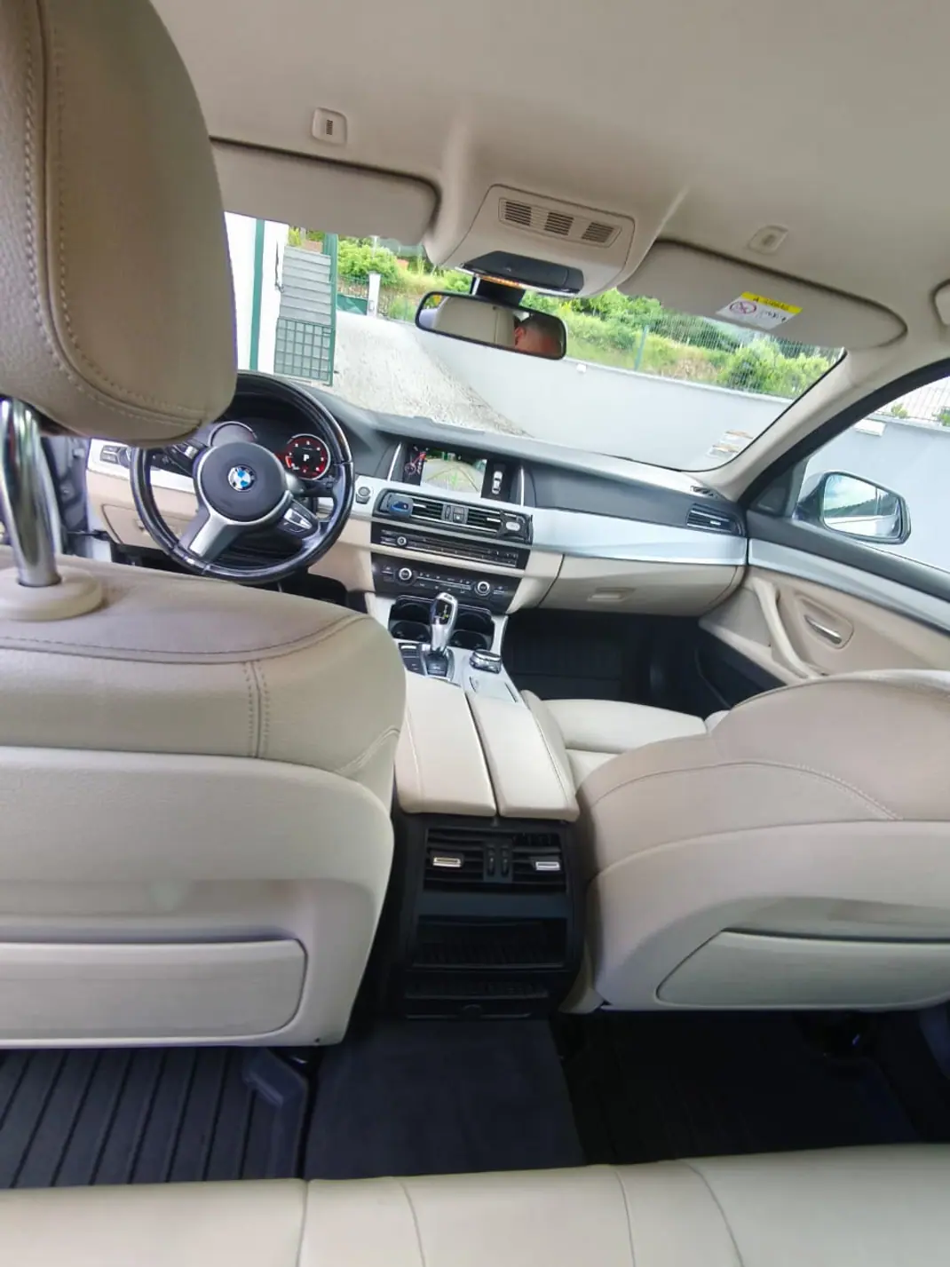 BMW 520 2015 - 21000 EUR, 149667 km - AUTO.MOTO.pt - 149667km - foto 5 de 10