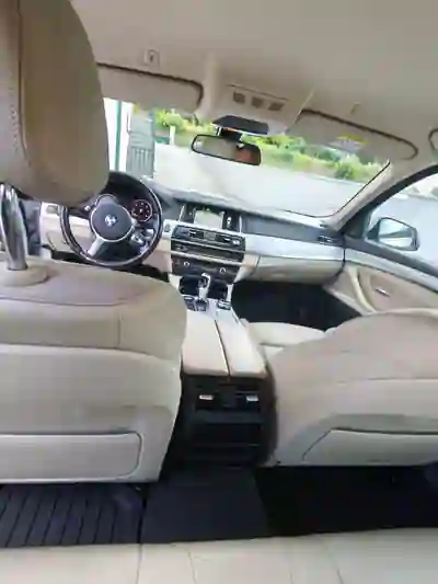 BMW 520 2015 - 21000 EUR, 149667 km - AUTO.MOTO.pt - 149667km - foto 5 de 10