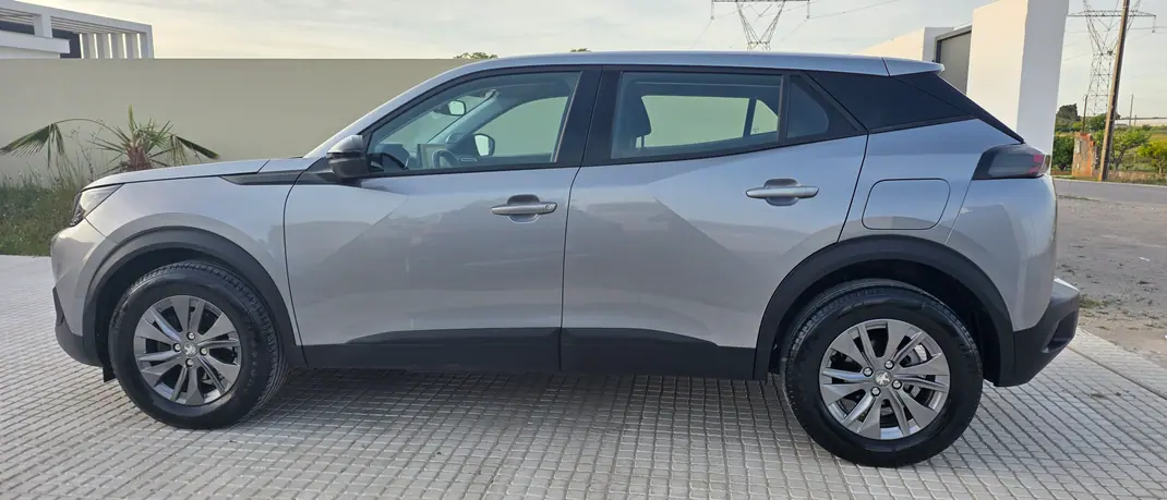 Peugeot 2008 2022 - 16900 EUR, 113000 km - AUTO.MOTO.pt - 113000km - foto 2 de 11
