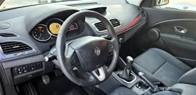 Renault Mégane 2010 - 6500 EUR, 280000 km - AUTO.MOTO.pt - 280000km - foto 6 de 15