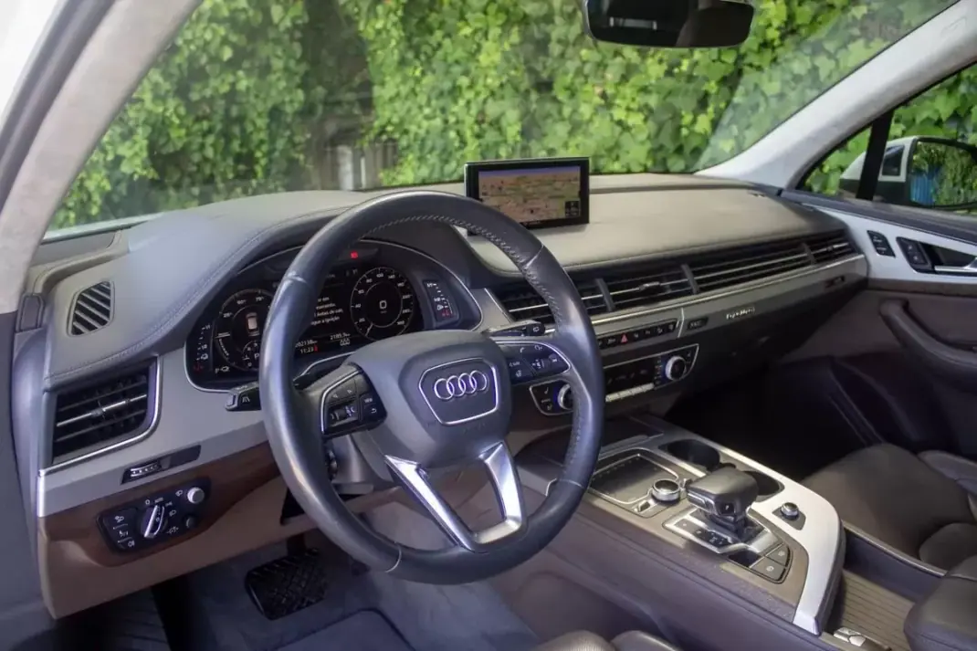 Audi Q7 2017 - 29900 EUR, 199000 km - 199000km - foto 3 de 23