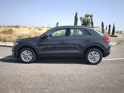 Volkswagen T-Roc 2018 - 16590 EUR, 116954 km - AUTO.MOTO.pt - 116954km - foto 23 de 25