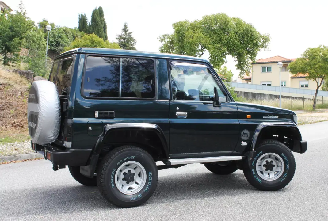 Toyota Land Cruiser 1994 - 31900 EUR, 237000 km - AUTO.MOTO.pt - 237000km - foto 6 de 40